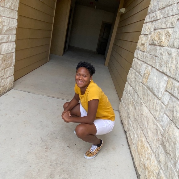 Meet your Posher, Ciani - Picture 3 of 4